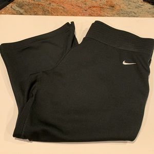 Nike performance capris